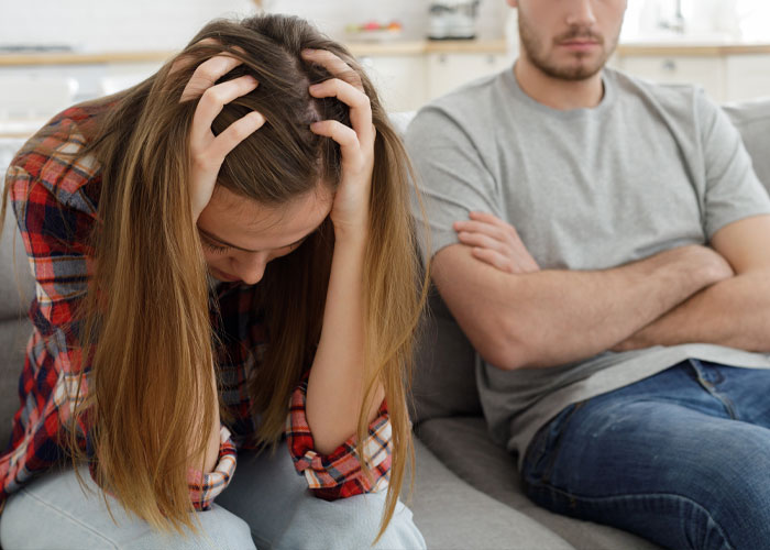 “He Assured Me He’d Protect Me”: Man, Obsessed With Being A Hero, Goes Off On GF For Ruining His Moment When Faced With Knife-Wielding Attacker “He Assured Me He’d Protect Me”: Man, Obsessed With Being A Hero, Goes Off On GF For Ruining His Moment When Faced With Knife-Wielding Attacker