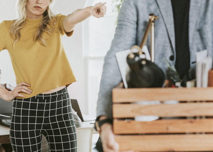 “He Assured Me He’d Protect Me”: Man, Obsessed With Being A Hero, Goes Off On GF For Ruining His Moment When Faced With Knife-Wielding Attacker “He Assured Me He’d Protect Me”: Man, Obsessed With Being A Hero, Goes Off On GF For Ruining His Moment When Faced With Knife-Wielding Attacker