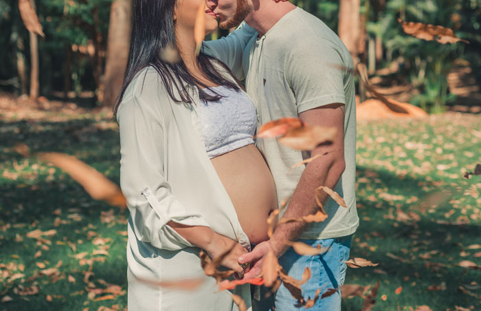 “[Am I The Jerk] For Yelling At My Brother&rsquo;s Pregnant Girlfriend And Kicking Them Both Out Of My House After She Threw Away My Food?”