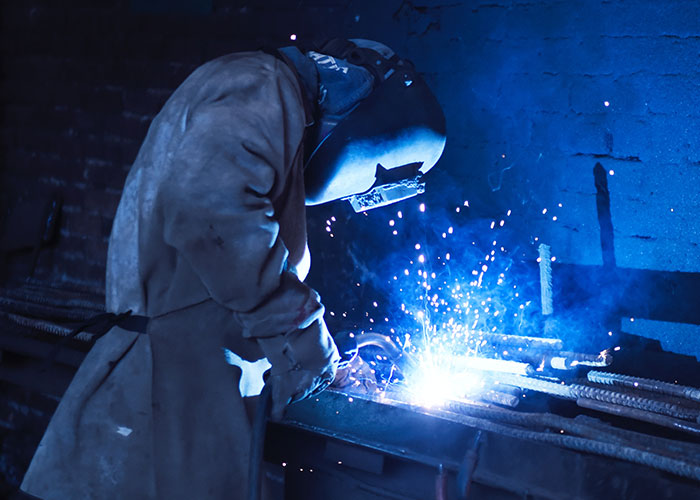 Man Cheats On Fiancé With An Ex, Demands She Return His $190 Engagement Ring, So She Does, Infuriating Him Endlessly Man Cheats On Fiancé With An Ex, Demands She Return His $190 Engagement Ring, So She Does, Infuriating Him Endlessly