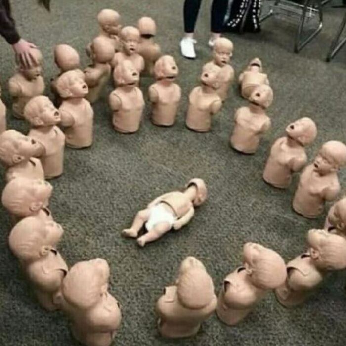 40 ‘Cursed Images’ Posted On This Account That Might Give You Goosebumps (New Pics) 40 ‘Cursed Images’ Posted On This Account That Might Give You Goosebumps (New Pics)