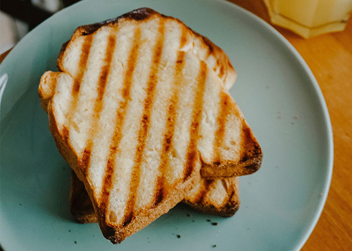 Someone Asks Waiters And Waitresses To Share The Strangest Thing Someone Has Asked Them For, And 30 People Serve Their Answers