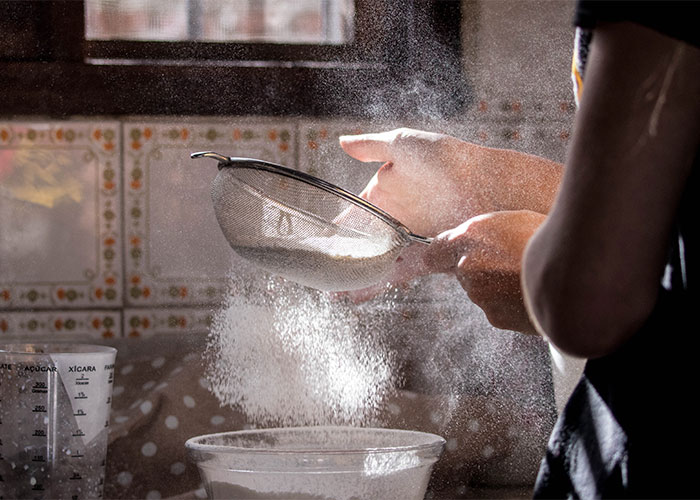 Someone Asks Waiters And Waitresses To Share The Strangest Thing Someone Has Asked Them For, And 30 People Serve Their Answers