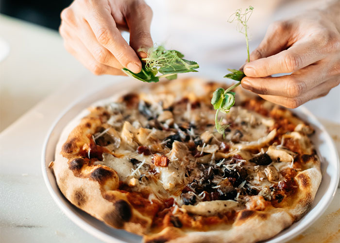 Someone Asks Waiters And Waitresses To Share The Strangest Thing Someone Has Asked Them For, And 30 People Serve Their Answers