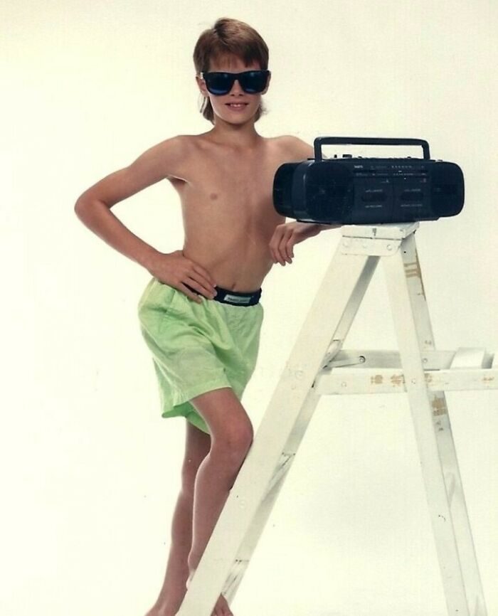 50 Wholesomely Hilarious Family Pictures That Are Just So Awkward (New Pics) 50 Wholesomely Hilarious Family Pictures That Are Just So Awkward (New Pics)