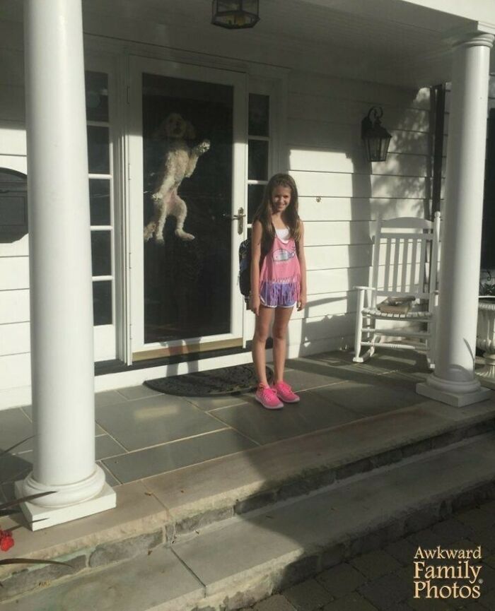 50 Wholesomely Hilarious Family Pictures That Are Just So Awkward (New Pics) 50 Wholesomely Hilarious Family Pictures That Are Just So Awkward (New Pics)