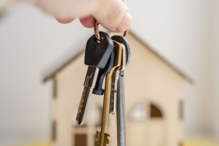 Someone Asked, “What Was Normal 20-30 Years Ago, But Is Considered A Luxury Now?” And Here Are 50 Of The Best Answers