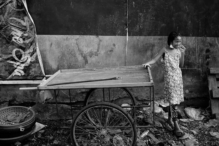 “Railway Community”: 20 Photographs By Steff Gruber That Provide An Insight Into The Society Living In Phnom Penh’s Railway Districts, Cambodia “Railway Community”: 20 Photographs By Steff Gruber That Provide An Insight Into The Society Living In Phnom Penh’s Railway Districts, Cambodia