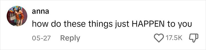 Man Sits In The Wrong Seat, Accidentally Plays Titanic Music Out Loud And Realizes Kate Winslet Is Sitting Next To Him Man Sits In The Wrong Seat, Accidentally Plays Titanic Music Out Loud And Realizes Kate Winslet Is Sitting Next To Him