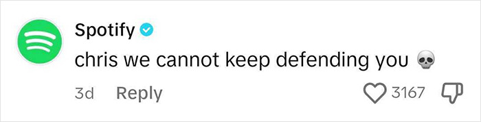 Man Sits In The Wrong Seat, Accidentally Plays Titanic Music Out Loud And Realizes Kate Winslet Is Sitting Next To Him Man Sits In The Wrong Seat, Accidentally Plays Titanic Music Out Loud And Realizes Kate Winslet Is Sitting Next To Him