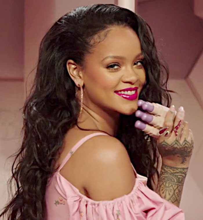 30 Servers Open Up About The Good, The Bad, And The Ugly Of Serving Celebrities 30 Servers Open Up About The Good, The Bad, And The Ugly Of Serving Celebrities