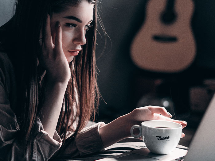 50 Honest Accounts Of The Hardest Metaphorical Pills People Ever Had To Swallow