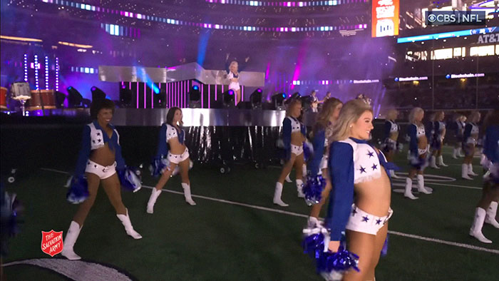 Dolly Parton Surprises Fans With Best Hits And Cowboys Cheerleading Outfit At NFL Thanksgiving Show Dolly Parton Surprises Fans With Best Hits And Cowboys Cheerleading Outfit At NFL Thanksgiving Show