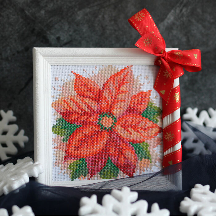 15 Simple And Easy Cross-Stitch Patterns For Christmas And New Year 15 Simple And Easy Cross-Stitch Patterns For Christmas And New Year