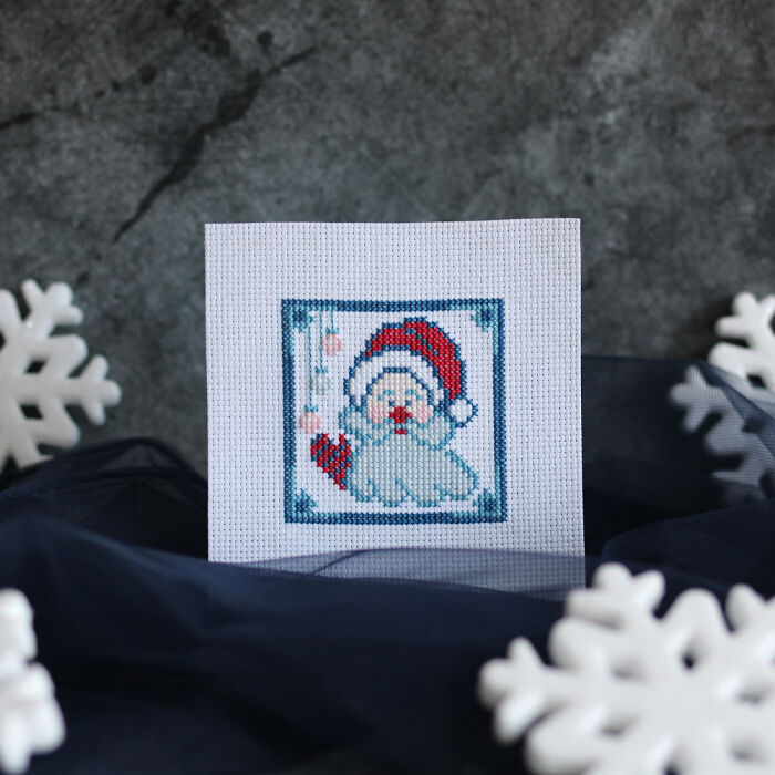 15 Simple And Easy Cross-Stitch Patterns For Christmas And New Year 15 Simple And Easy Cross-Stitch Patterns For Christmas And New Year