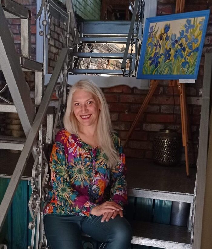 Here&#8217;s What Artists Paint In The Front-Line Zone