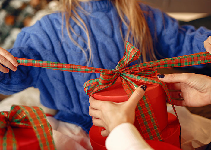 “Gifting In America Has Become Insane”: Woman Shares Her New Gift Strategy For Christmas “Gifting In America Has Become Insane”: Woman Shares Her New Gift Strategy For Christmas