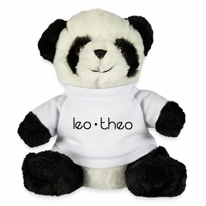 Teddy Bears Wearing Leo Theo T-Shirts (11 Pics) Teddy Bears Wearing Leo Theo T-Shirts (11 Pics)