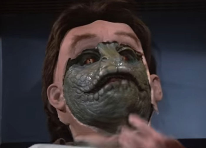 30 Conspiracy Theories That Some People Actually Believe Despite How Ridiculous They Sound