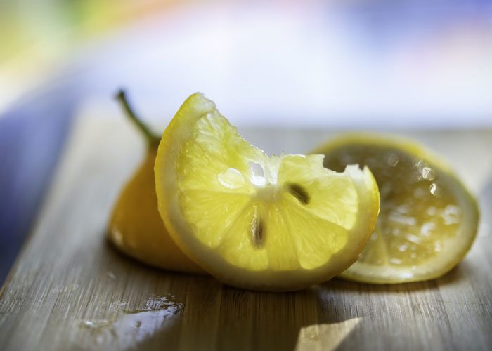 Waiter Learns He’s Been Lying To Customers About Vegetarian Food After Checking The Ingredients Waiter Learns He’s Been Lying To Customers About Vegetarian Food After Checking The Ingredients
