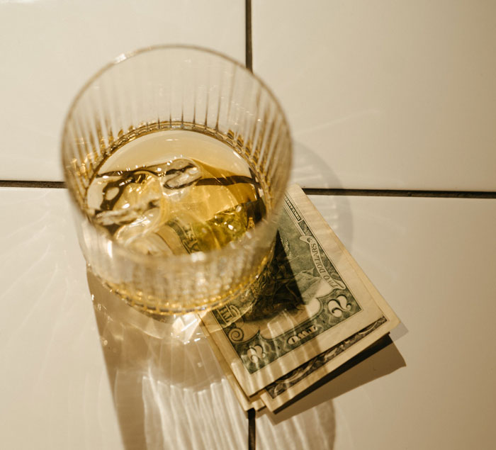 “I’m Done”: Guy Refuses To Tip Anymore