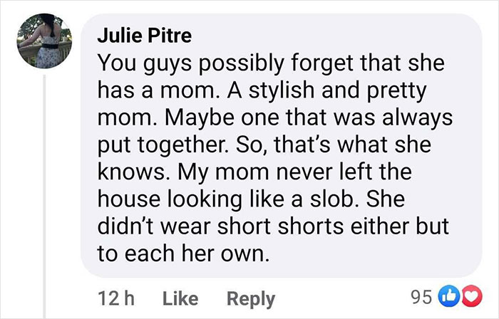 Real Moms Share Hilarious Reactions To Influencer Alix Earle’s “Mom At School Pickup Outfit” Real Moms Share Hilarious Reactions To Influencer Alix Earle’s “Mom At School Pickup Outfit”