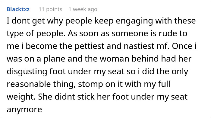 Jerk On A Plane Claims He Can’t Sit Next To Smelly Passenger, Turns Out He’s The One Who Stinks Jerk On A Plane Claims He Can’t Sit Next To Smelly Passenger, Turns Out He’s The One Who Stinks