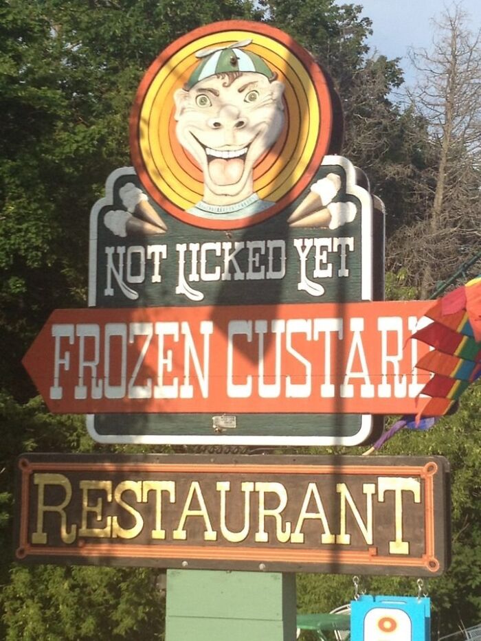 People Are Posting The Threatening Signs They’ve Encountered, Here Are The 50 Best Ones People Are Posting The Threatening Signs They’ve Encountered, Here Are The 50 Best Ones