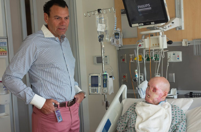 “I Don’t Want To Wear A Mask”: Veteran Who Lost Half Of His Face Receives Eyeball Transplant “I Don’t Want To Wear A Mask”: Veteran Who Lost Half Of His Face Receives Eyeball Transplant