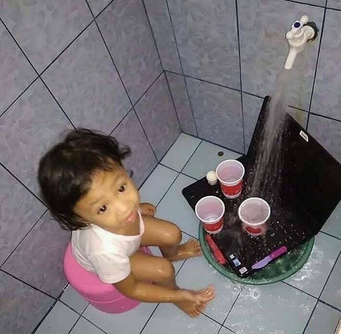 50 Pics Of People Having A Worse Day Than You, As Shared On This Facebook Page 50 Pics Of People Having A Worse Day Than You, As Shared On This Facebook Page