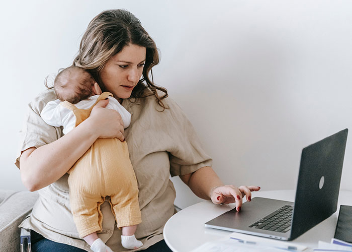 Guy Makes Mom Cry After Not Letting Her Bring Her 3 Kids To A Childfree Christmas Party Guy Makes Mom Cry After Not Letting Her Bring Her 3 Kids To A Childfree Christmas Party