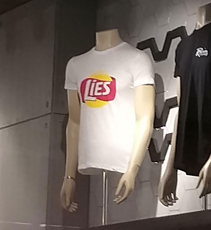 50 Of The Funniest Fashion Fails (New Pics) 50 Of The Funniest Fashion Fails (New Pics)