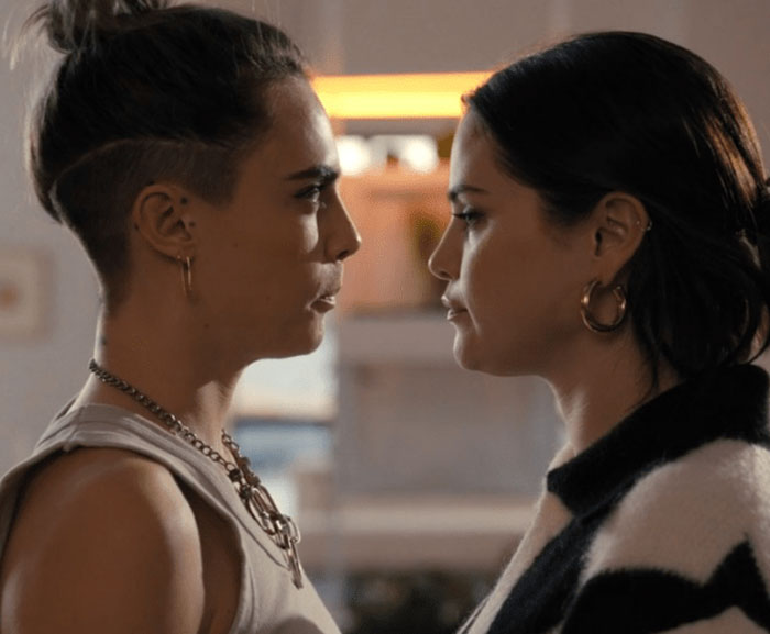 People Call Out Keanu Reeves And 30 Others For Having Zero Chemistry With Their Co-Stars On Screen People Call Out Keanu Reeves And 30 Others For Having Zero Chemistry With Their Co-Stars On Screen