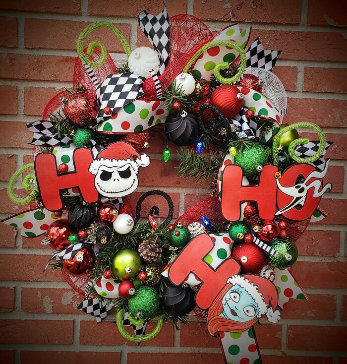 Nightmare Before Christmas Hand Painted Holiday Decorations (14 Pics) Nightmare Before Christmas Hand Painted Holiday Decorations (14 Pics)