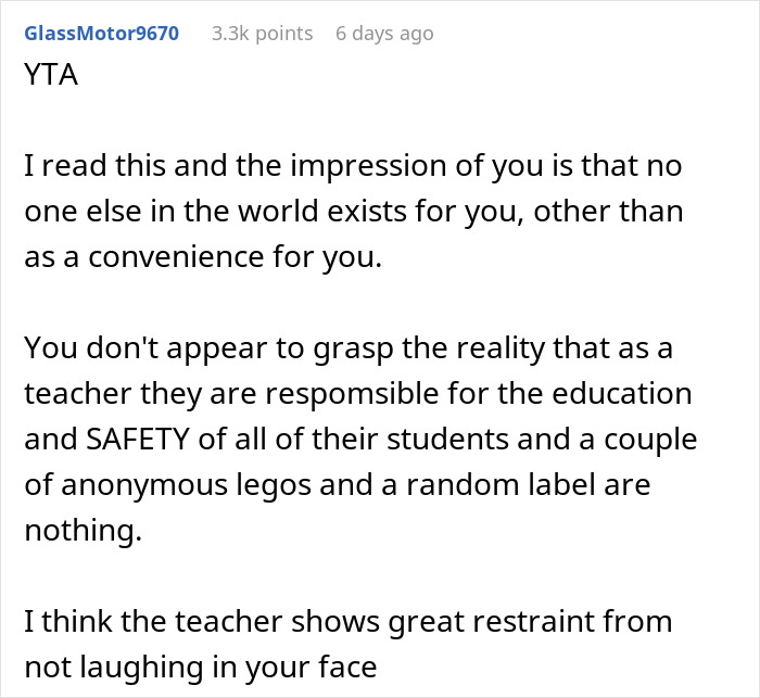 Mom Notices Signs In Her Child’s Preschool That Are Targeted At Her Mom Notices Signs In Her Child’s Preschool That Are Targeted At Her