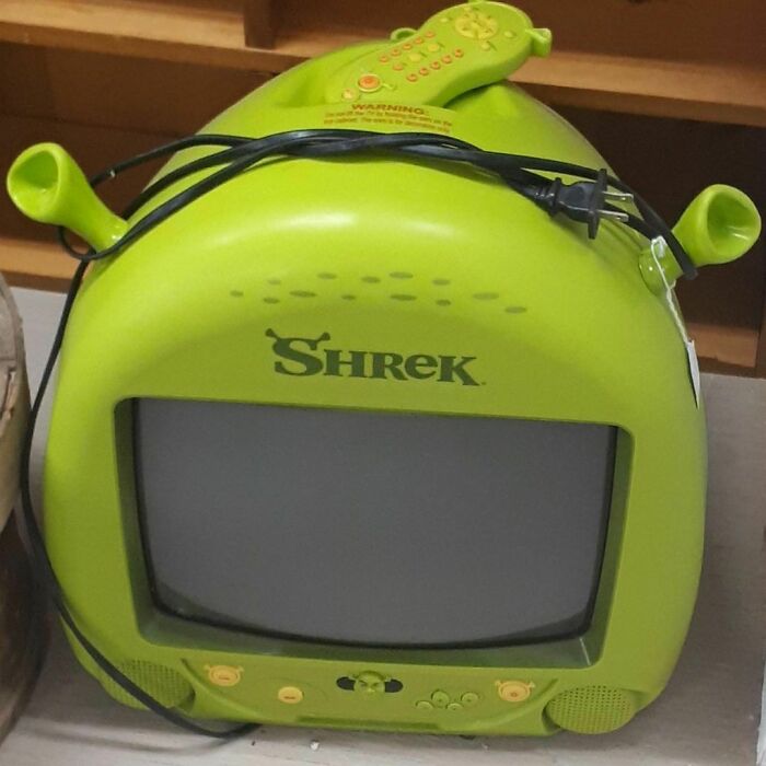 50 Weird Items That People Donated To Thrift Stores, Only For Them To End Up On This IG Page 50 Weird Items That People Donated To Thrift Stores, Only For Them To End Up On This IG Page