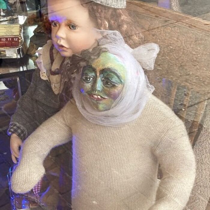 50 Weird Items That People Donated To Thrift Stores, Only For Them To End Up On This IG Page 50 Weird Items That People Donated To Thrift Stores, Only For Them To End Up On This IG Page