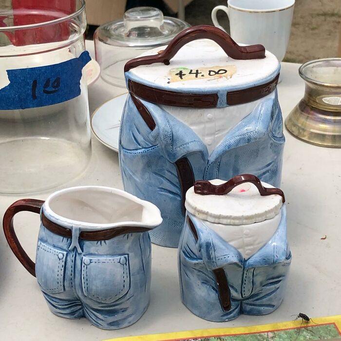 50 Weird Items That People Donated To Thrift Stores, Only For Them To End Up On This IG Page 50 Weird Items That People Donated To Thrift Stores, Only For Them To End Up On This IG Page