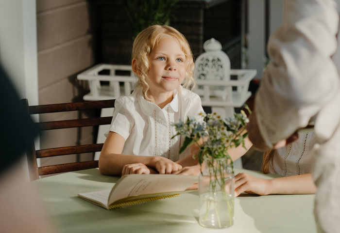 Woman Takes Offense At White 8 Y.O. Comparing Herself To An Asian Disney Princess Woman Takes Offense At White 8 Y.O. Comparing Herself To An Asian Disney Princess