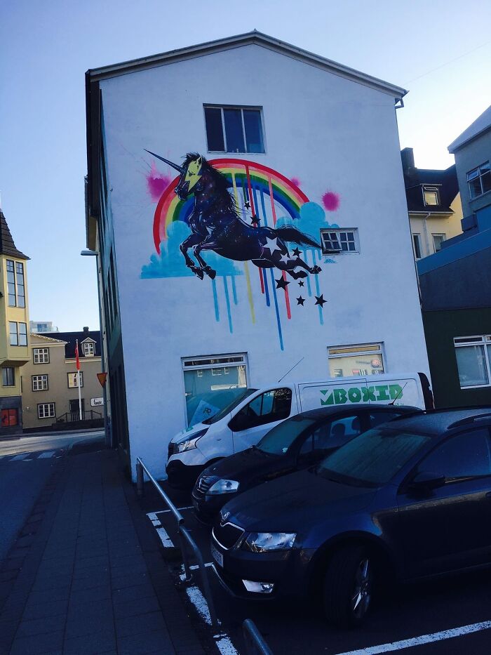 Hey Pandas, Show Us A Photo Of Street Art You’ve Seen (Closed)