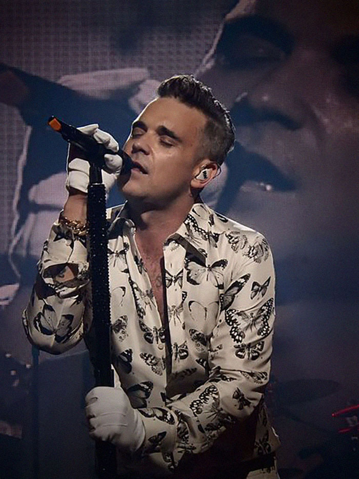 Robbie Williams Claims Rockstar Lifestyle From The 1990s Has Led To “Manopause” Robbie Williams Claims Rockstar Lifestyle From The 1990s Has Led To “Manopause”