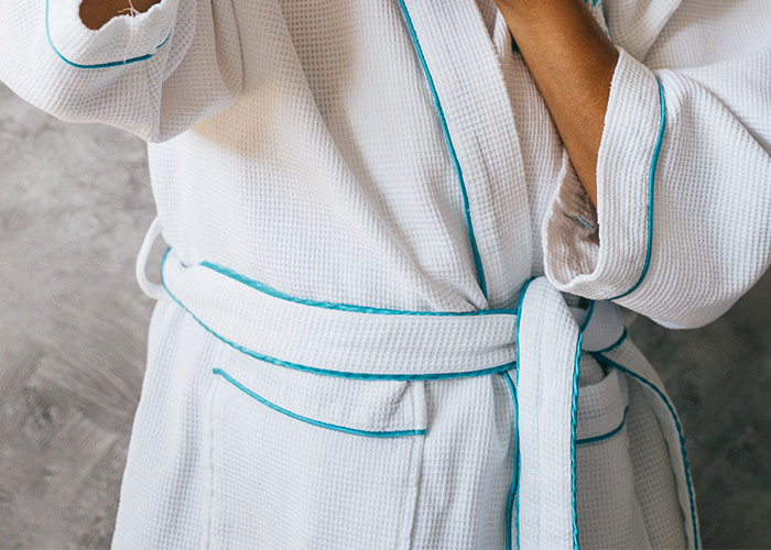 “What’s The Most Bizarre ‘House Rule’ You’ve Encountered At Someone Else’s Home?” (40 Answers) “What’s The Most Bizarre ‘House Rule’ You’ve Encountered At Someone Else’s Home?” (40 Answers)