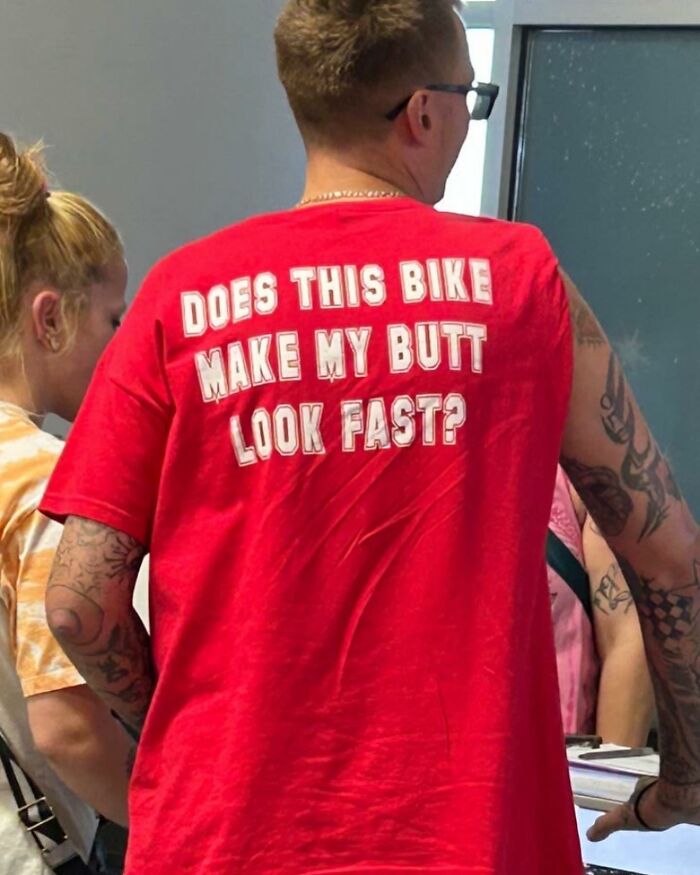 50 Times People Spotted A Shirt That Was So Good They Just Had To Take A Pic (New Pics)