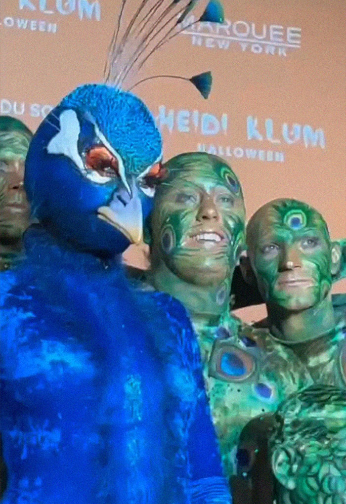 “The Queen Of Halloween”: Heidi Klum Continues Her Series Of Impressive Halloween Costumes “The Queen Of Halloween”: Heidi Klum Continues Her Series Of Impressive Halloween Costumes