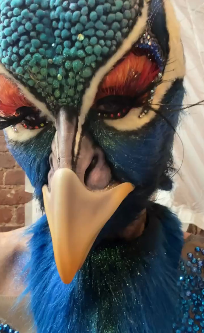 “The Queen Of Halloween”: Heidi Klum Continues Her Series Of Impressive Halloween Costumes “The Queen Of Halloween”: Heidi Klum Continues Her Series Of Impressive Halloween Costumes