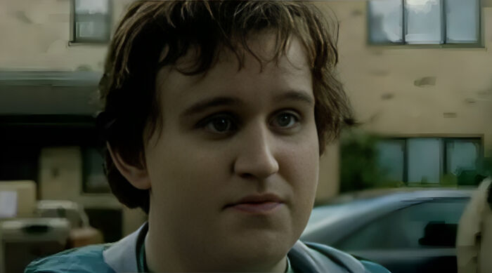 Potterheads Left In Tears Following Cut Harry Potter Scene Showing Dudley’s Sweet Gesture Potterheads Left In Tears Following Cut Harry Potter Scene Showing Dudley’s Sweet Gesture