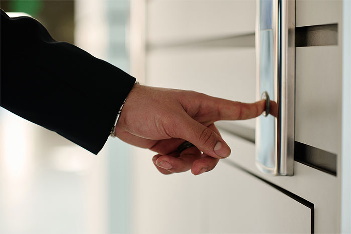 “I’m Having A Blast”: 50 People Are Not Ashamed To Admit They Still Use These Obsolete Things “I’m Having A Blast”: 50 People Are Not Ashamed To Admit They Still Use These Obsolete Things