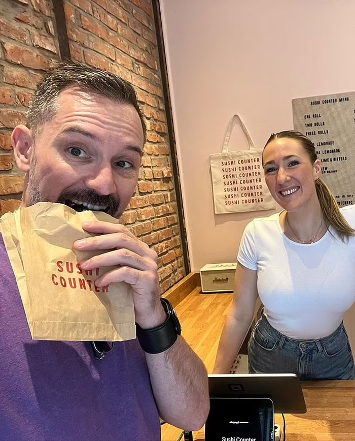 “Deranged Standards Are Only Applied To White People”: Aussie-Style Sushi Spot In NYC Sparks Outrage “Deranged Standards Are Only Applied To White People”: Aussie-Style Sushi Spot In NYC Sparks Outrage