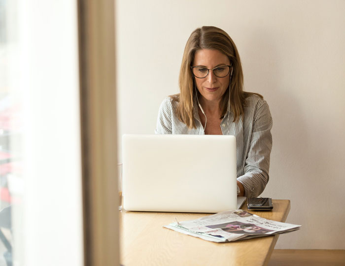 Person Sticks To Schedule After Being Reprimanded For Being Late, Company Has To Hire 3 New People Person Sticks To Schedule After Being Reprimanded For Being Late, Company Has To Hire 3 New People