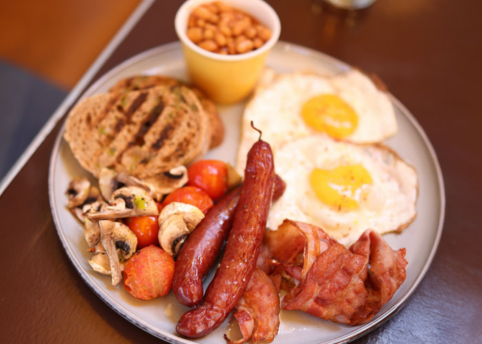 30 British People Share &#8220;Totally Normal&#8221; Things That Are &#8220;Nonexistent&#8221; In America